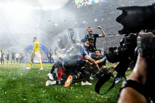 不断的违反 不断的违反