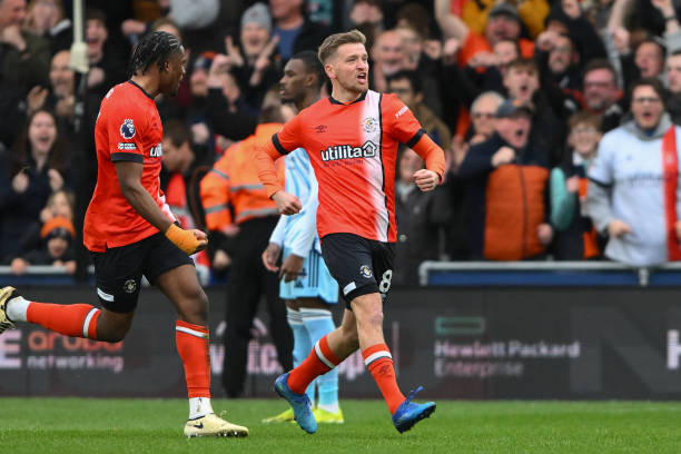 队增添了更 队增添了更